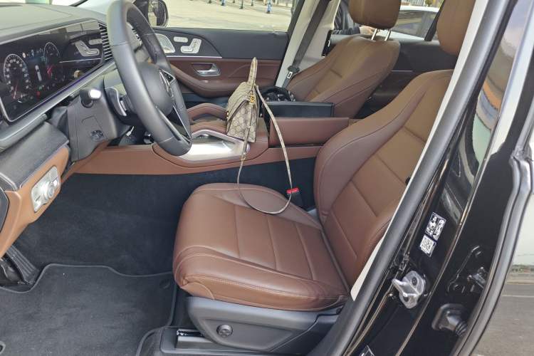 Used Mercedes-Benz GLE 2024 GLE 450 4MATIC Luxury Model
