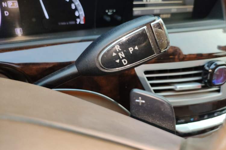 Used Mercedes-Benz S-Class 2012 S 350 L Grand Edition Gear Lever