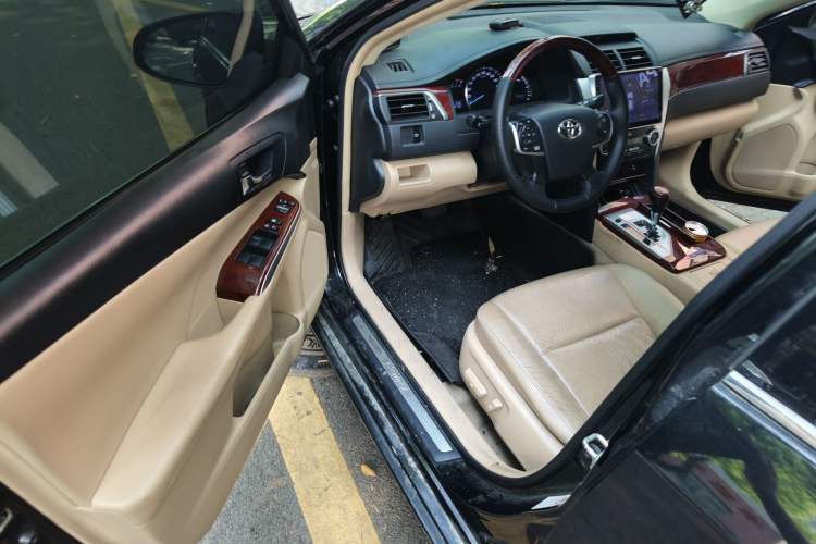 Used Toyota Camry 2012 2.5G Luxury Edition Driver Seat