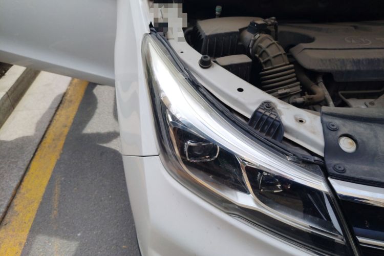 Used Baojun 730 2017 1.5T DCT Flagship Model 7 Seats China V Emission Standard Right Front Headlight