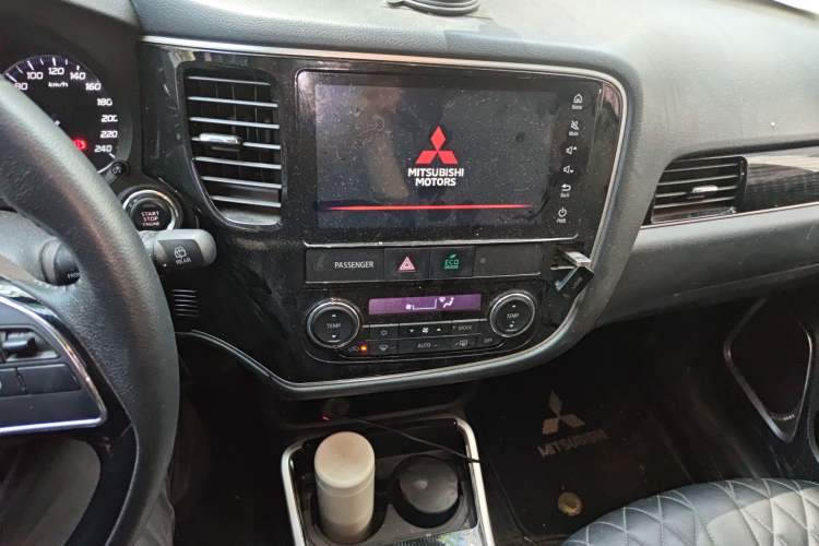 Used Mitsubishi Outlander 2021 2.0L Two-Wheel Drive Comfort Edition 7 Seats