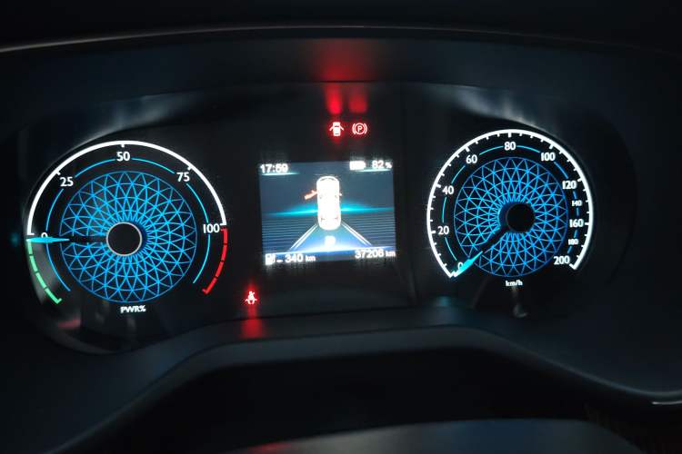 Used Hongqi E-QM5 2022 431 km Charge & Enjoy Edition
