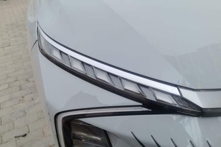 Used Roewe Jing 2022 2.0T Blue Whale Edition Right Front Headlight