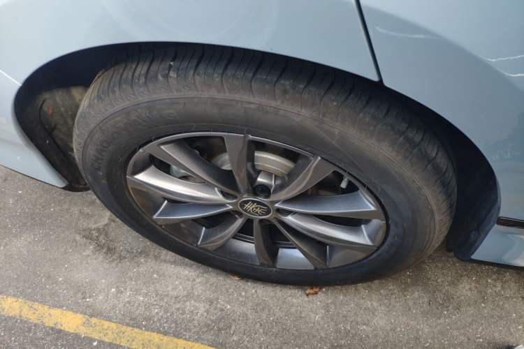 Used BYD Qin L 2025 EV 470KM Leading Edition Right Rear Wheel Hub