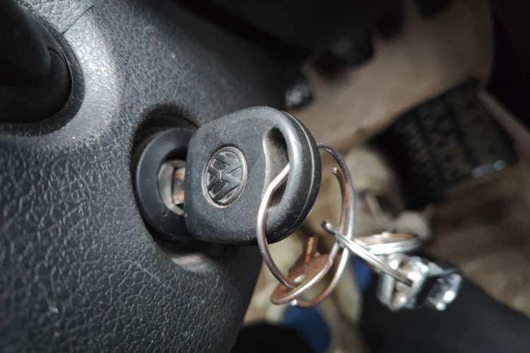 Used Volkswagen Santana 2015 1.6L Manual Comfort Edition