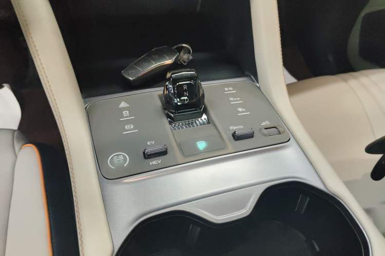 Used BYD Song PLUS New Energy 2024 Honor Edition EV 520km Luxury Model