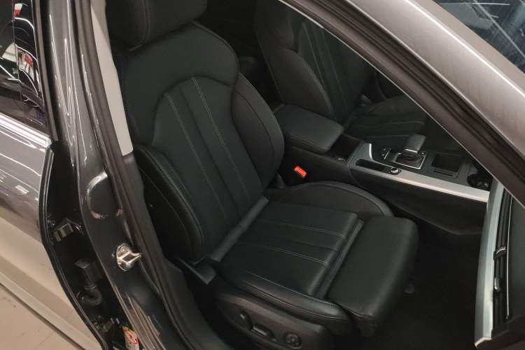 Used Audi A4L 2022 40 TFSI Fashion Dynamic Model
