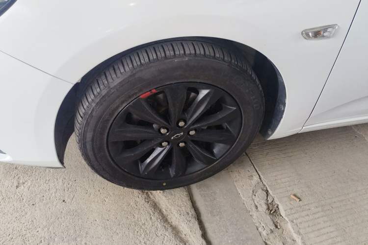 Used Chevrolet Monza 2019 Redline 320T Dual-Clutch Sporty Version China VI Standard