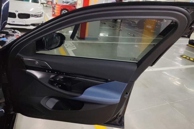 Used BMW i5 2025 eDrive 40L M Sport Package
