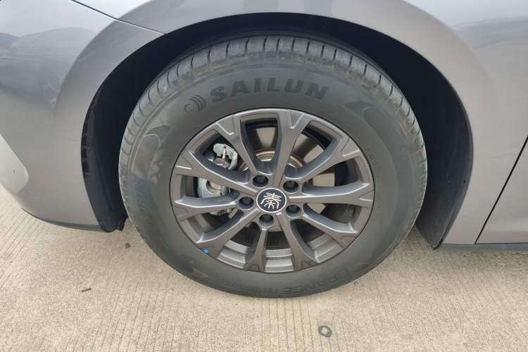 Used BYD Qin L 2024 DM-i 80KM Leading Model Left Front Wheel Hub