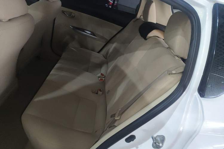 Used Toyota YARiS L Zhi Xuan 2015 1.5E Automatic Charm Edition