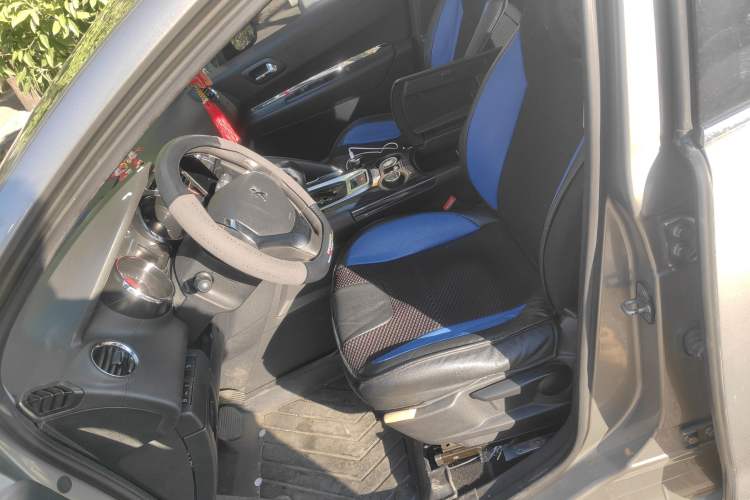 Used Peugeot 3008 2015 1.6THP Automatic Classic Edition
