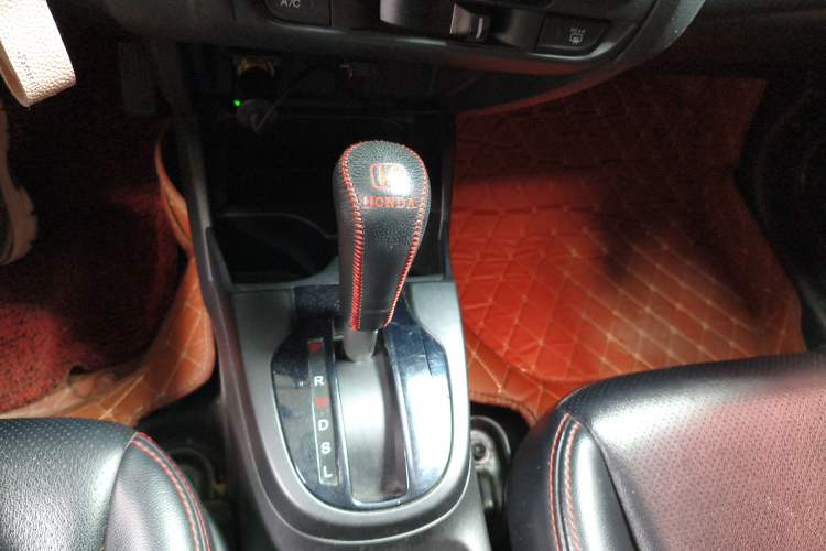 Used Honda Fit 2016 1.5L LXS CVT Comfort Sunroof Version Gear Lever