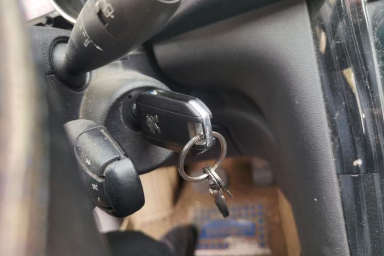 Used Peugeot 3008 2015 1.6THP Automatic Trend Edition
