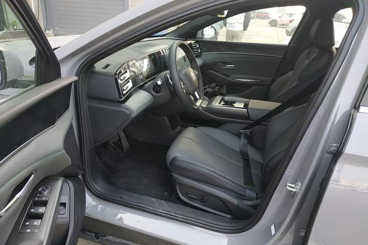 Used BYD Qin L 2026 DM-i 128KM Leading Edition
