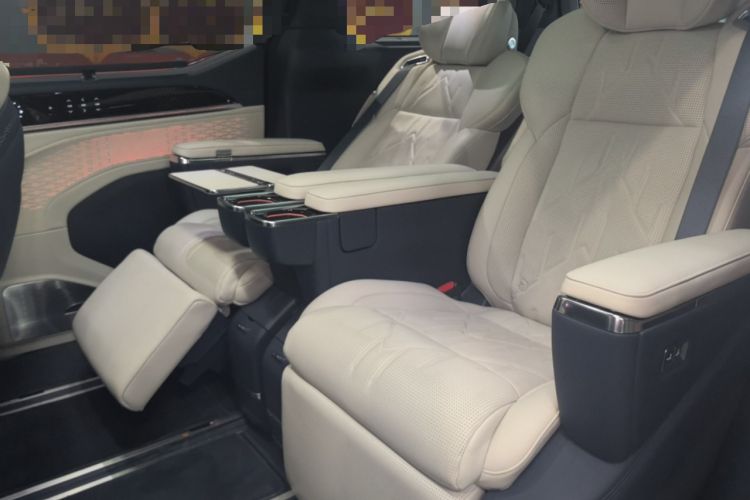 Used Zeekr 009 2024 Six-Seat Executive Version 4WD 108 kWh