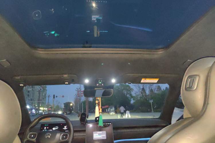 Used Nio ES6 2023 75 kWh Headliner