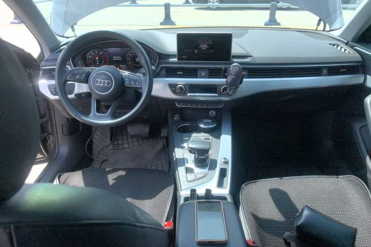 Used Audi A4L 2019 40 TFSI Fashion Version China V