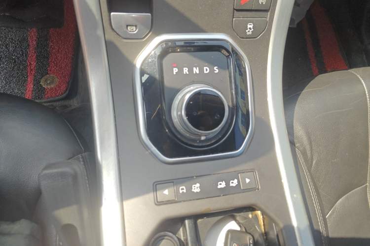 Used Land Rover Range Rover Evoque 2015 2.0T Five-Door Zhiyao Edition
