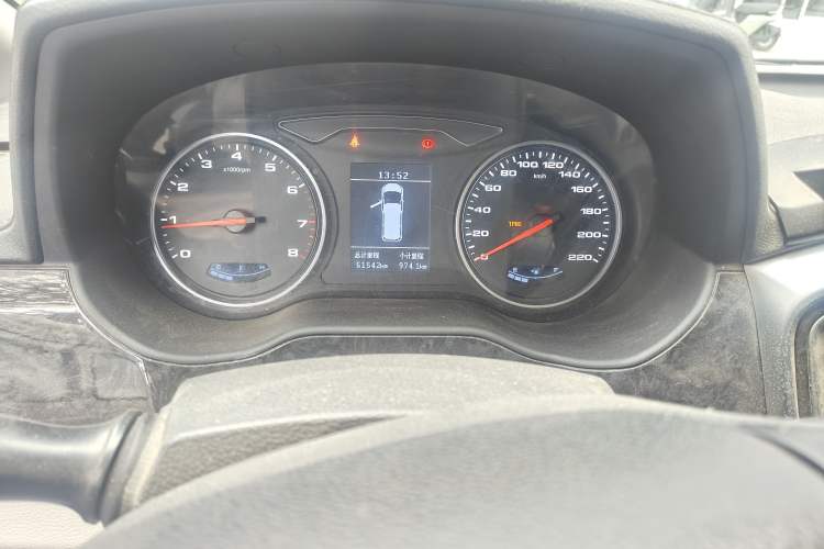 Used JAC Refine M4 2016 2.0L Manual Luxury Version
