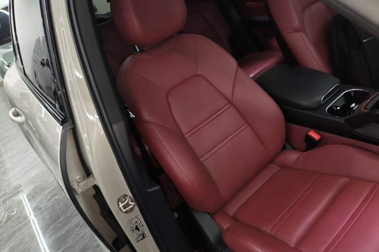 Used Porsche Cayenne E-Hybrid 2020 Cayenne E-Hybrid 2.0T Right Front Seat