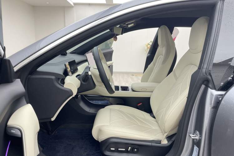 Used Nio ET5 2025 75 kWh
