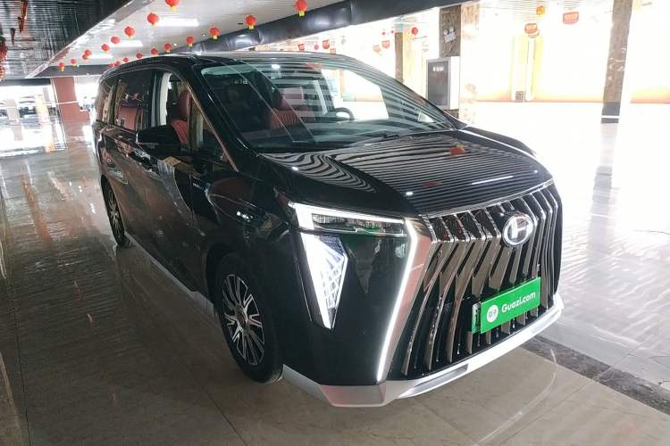 Used GAC Trumpchi E9 2025 E9 Superfast Charging Champion Front Right 45 Deg