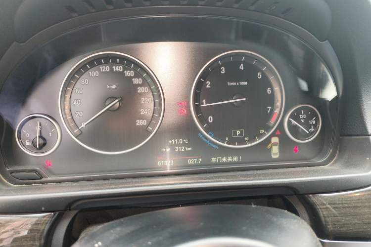 Used BMW 5 Series 2014 525Li Luxury Design Package
