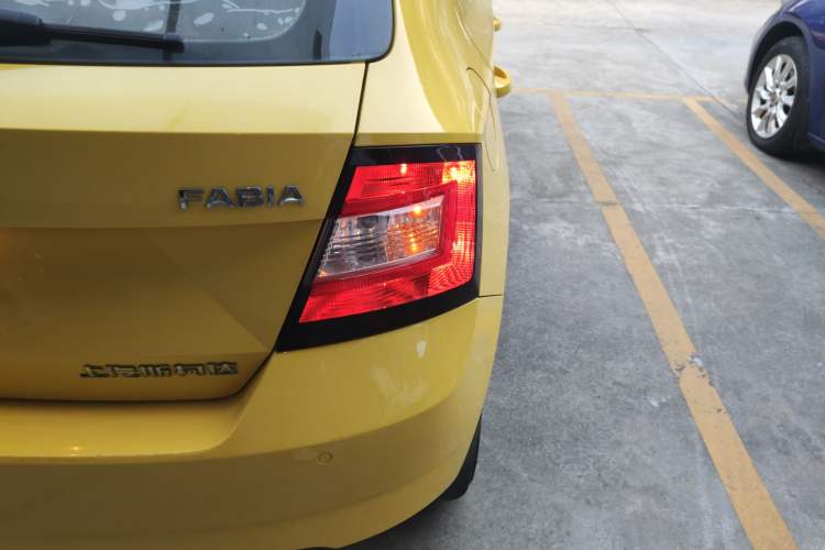 Used Skoda Fabia 2017 1.6L Automatic Sport Edition
