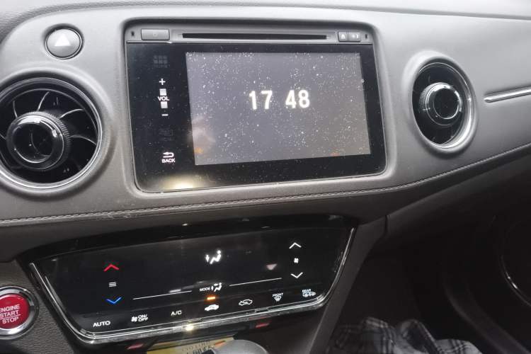 Used Honda XR-V 2015 1.8L VTi CVT Luxury Edition Audio And AC Panel