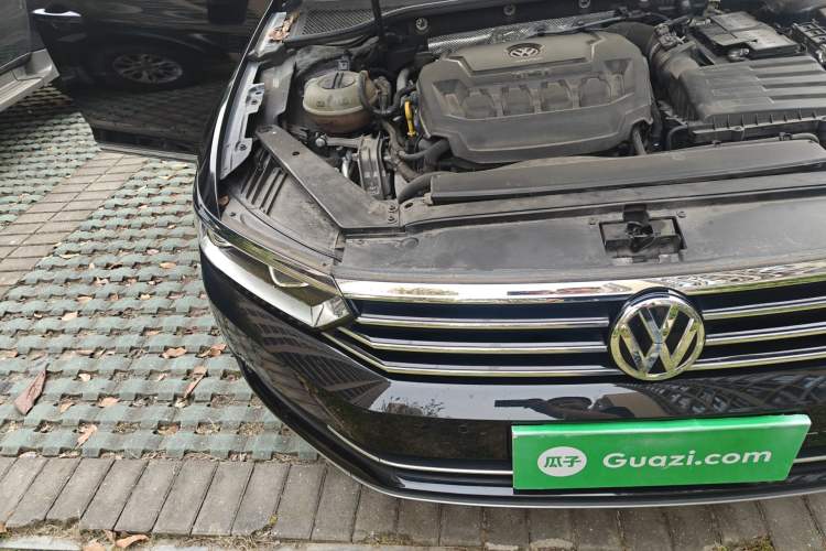 Used Volkswagen Magotan 2019 330TSI DSG Luxury Version China VI Standard Right Front Headlight