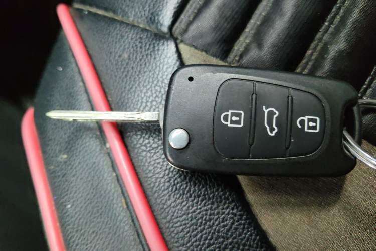 Used Kia Sportage R 2014 2.0L Manual Two-Wheel-Drive GLS
