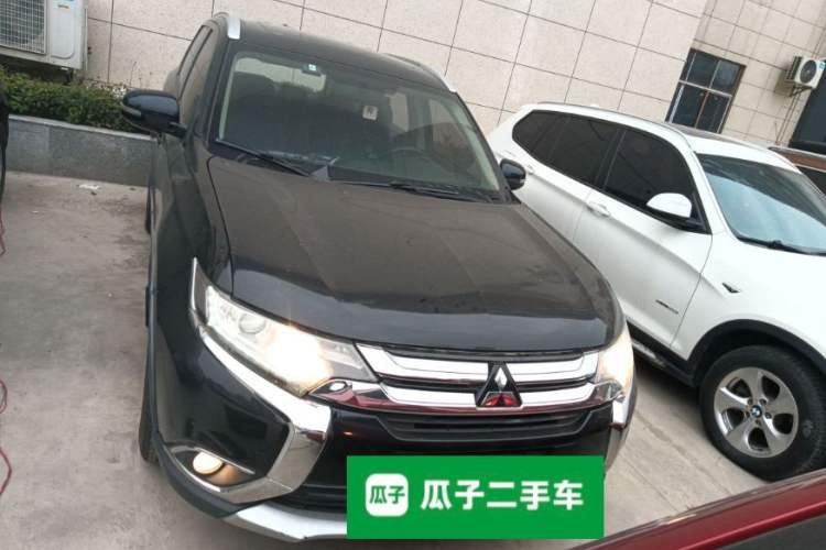 Used Mitsubishi Outlander 2017 2.0L Two-Wheel Drive Glory Edition 5 Seats
