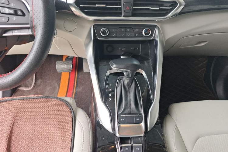 Used SAIC MAXUS Dajia 5 2022 430 km Elite Version 7-Seater