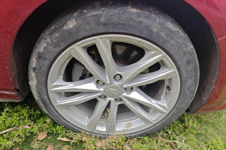 Used Cadillac CT4 2020 28T Fashion Edition Right Front Wheel Hub