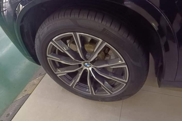 Used BMW X5 2022 xDrive 30Li Luxury M Sport Package