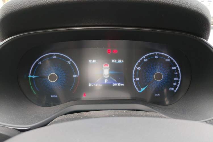 Used Hongqi E-QM5 2023 Base Travel Edition
