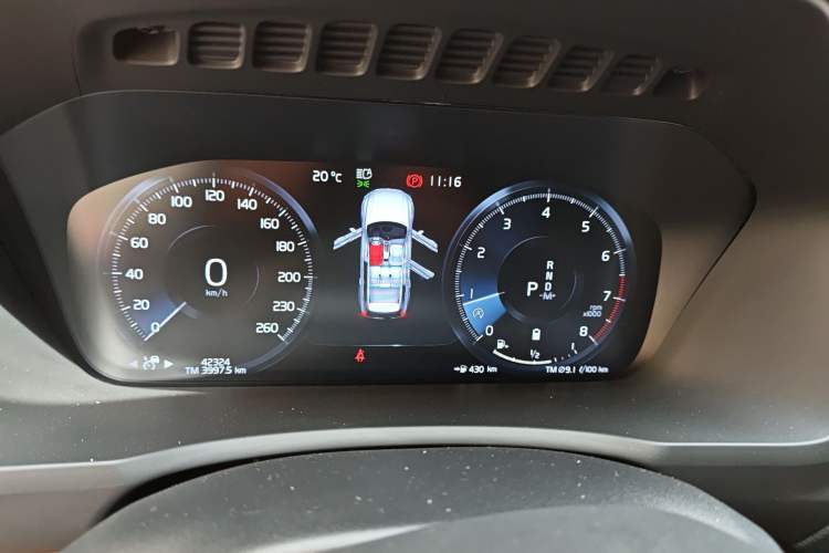 Used Volvo XC90 2022 B5 Smart Drive Luxury Edition 5 Seats