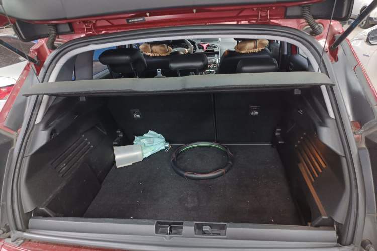 Used Peugeot 3008 2015 2.0L Automatic Trend Edition
