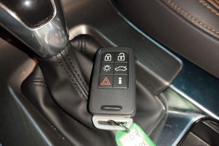 Used Volvo XC60 2016 T5 AWD Zhiyuan Edition
