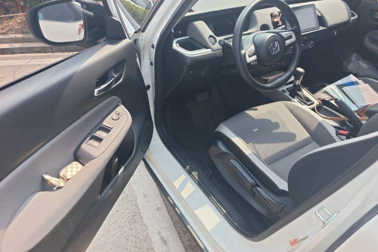 Used Honda LIFE 2021 1.5L CVT CRO-S Fun Edition