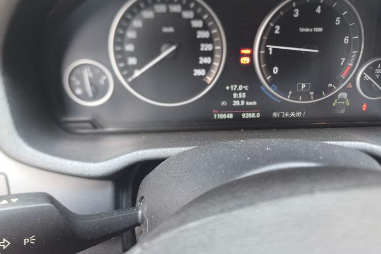 Used BMW X3 2011 xDrive28i Luxury Model Odometer Close Up