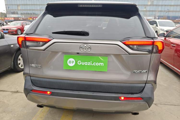 Used Toyota RAV4 2021 2.0L CVT Two-Wheel Drive Fashion PLUS Edition