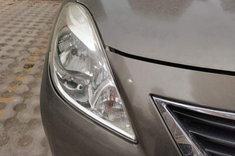 Used Nissan Sunny 2011 1.5XE CVT Comfort Edition Right Front Headlight