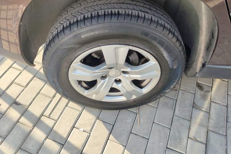 Used Peugeot 2008 2014 1.6L Automatic Trend Edition Exterior 8