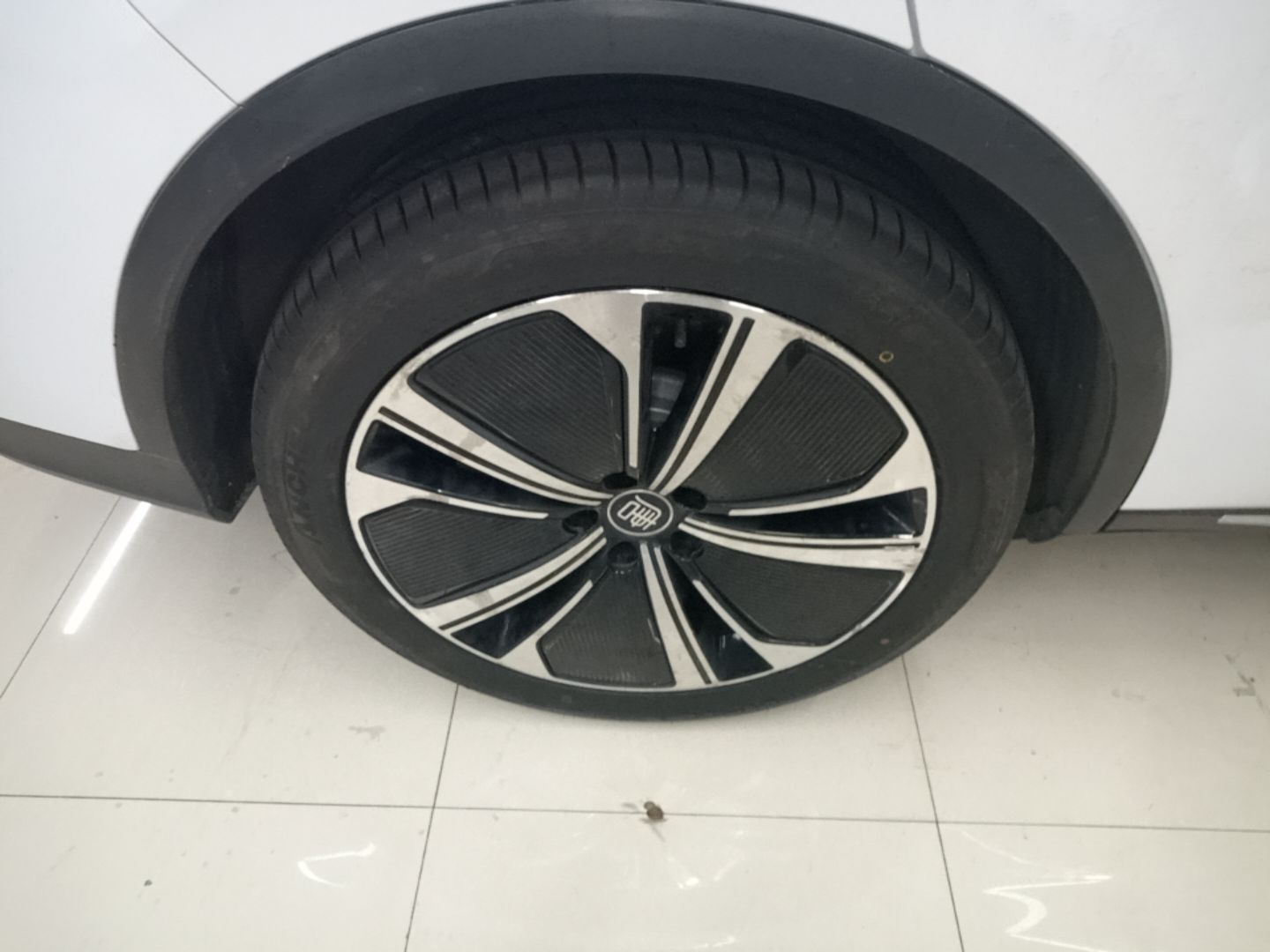 BYD Tang New Energy 2022 DM-p 215 km All-Wheel-Drive Deluxe Model — снимка 11