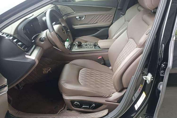 Used BYD Han 2023 DM-i Champion Edition 121KM Prestige Model
