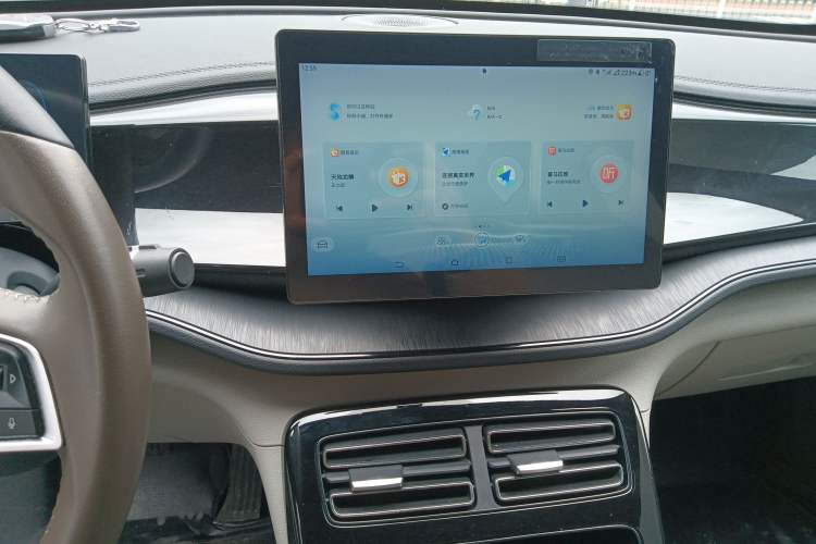 Used BYD Qin PLUS 2024 HONOR Edition DM-i 55KM Leading Model Audio And AC Panel