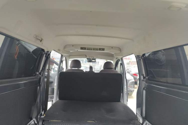 Used Jinbei Gold Hiace M Classic 2024 1.5L Engineering Lion Passenger Vehicle 6 Seats Headliner