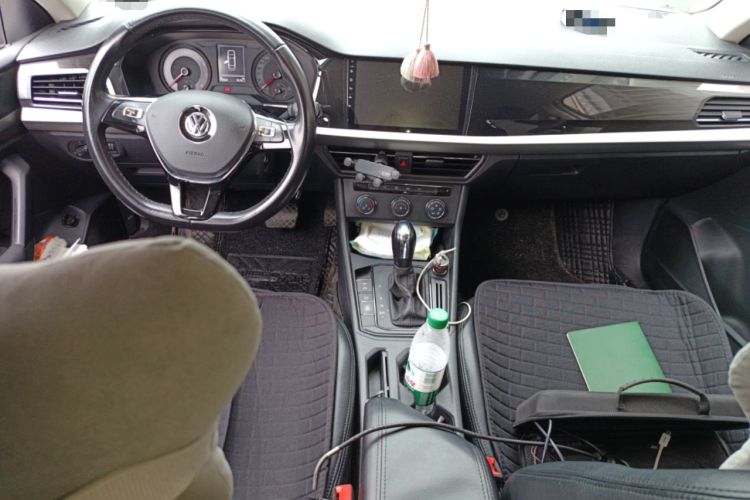Used Volkswagen Lavida 2019 1.5L Automatic Fashion Edition China VI Center Console